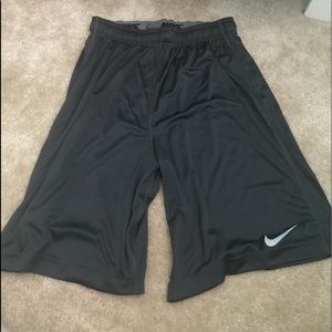 New men’s Nike work out shorts